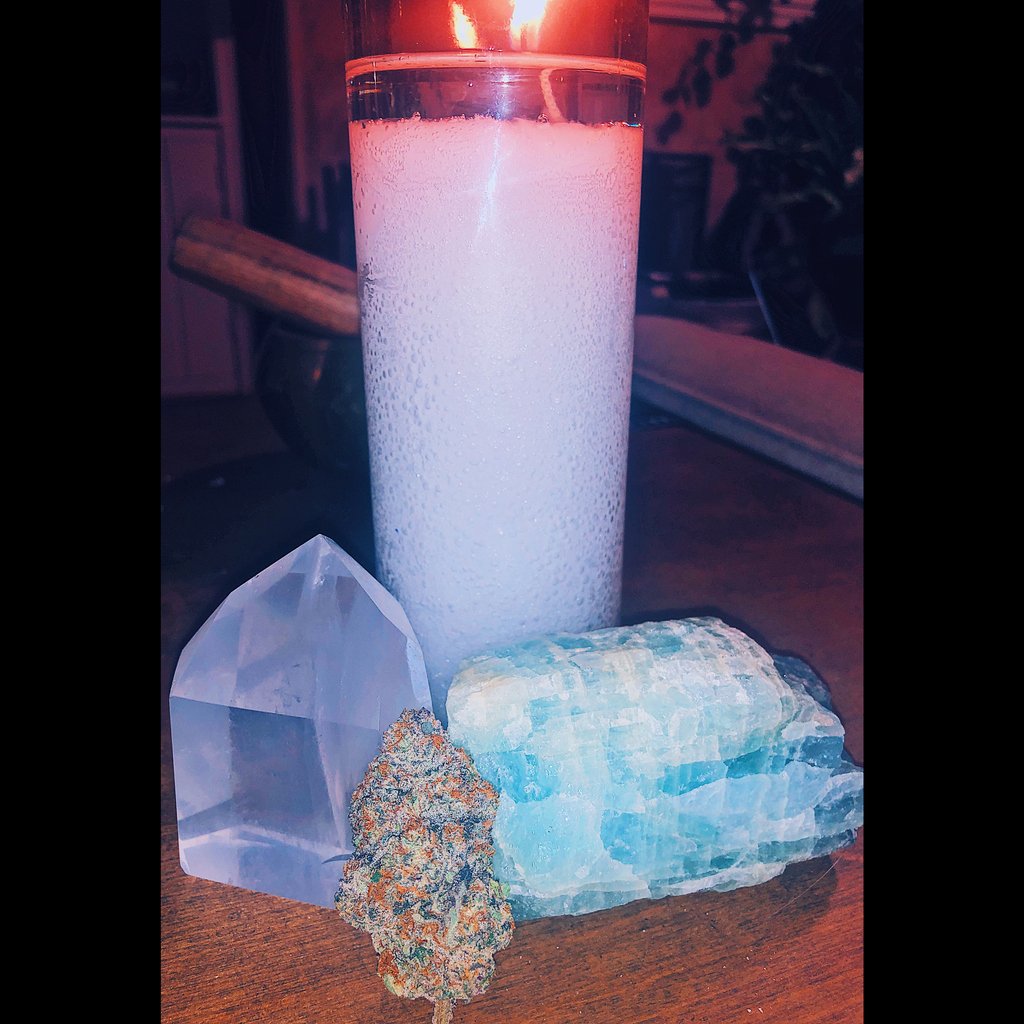 thefouram's tweet photo. Keep your intentions pure and your altars lit π±#thefouram π
#gemstone #spirituality #healingcrystal #girasolquartz #aquamarine #buddha #higherconsciousness #opalizedquartz #puritycandle #cannabis #quartz #higherfrequency #crystal #gemstone #healingcrystals #crystalhealing https://t.co/iBHIVLAlKS