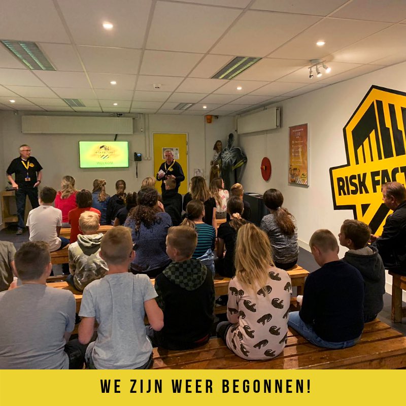 WE ZIJN WEER BEGONNEN!🎉

De vakantie is nu officieel voorbij en vandaag starten de kinderen van groep 8 van de St. Gerardus- Glanerbrug als eerste van de in totaal 5500 Twentse leerlingen die wij dit schooljaar mogen ontvangen.

Op naar een (brand)veilige generatie! #RiskFactory