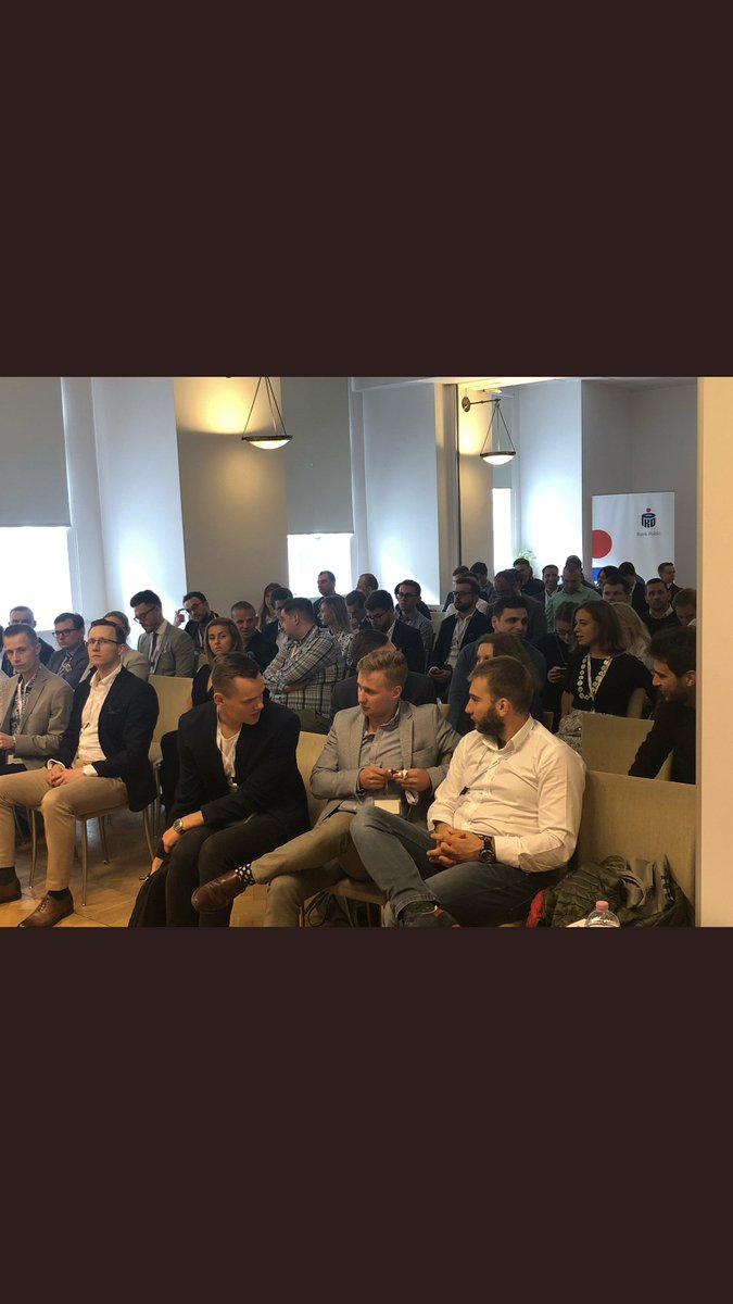 Unser Flaggschiffprojekt, die Leadershipschool, wurde gestern das fünfte Mal eröffnet. Sie ermöglicht es etwa hundert jungen ambitionierten Menschen an den zentralen Debatten unserer Zeit teilzunehmen. Wir setzen auf Expertenbeiträge, Networking und den offenen Austausch.