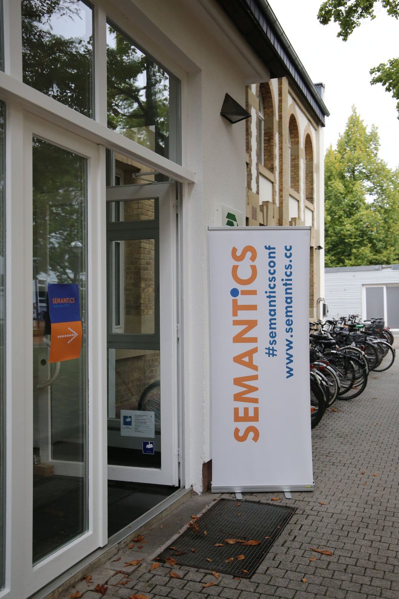 FZI_official's tweet image. Erster Tag der #semantics2019 in den Räumlichkeiten des @FZI_official. #KnowledgeGraphs #ArtificialIntelligence #SemanticWeb #LinkedData #Karlsruhe #MeetUp