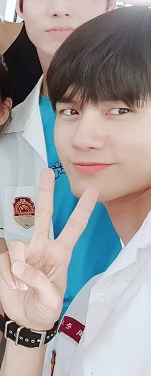 옹성우 셀카봇 tweet media