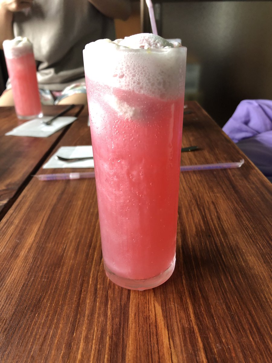 snapperdive's tweet photo. マグマクリームソーダと名付けたい

 #三宅島  #miyakejima  #g2cafe https://t.co/SlvKjtLTO0