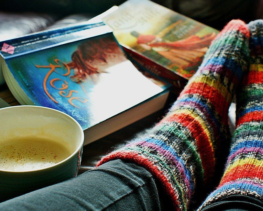 In Sorry dat ik te laat ben, maar ik wilde niet komen (<a href="/awbruna/">awbruna</a>) gaat de introverte Jessica Pan een jaar lang als extravert leven. @Nicole_Ramsaran vertelt je welke inzichten het boek haar heeft opgeleverd. business-bubbles.com/nl/recensie-so…