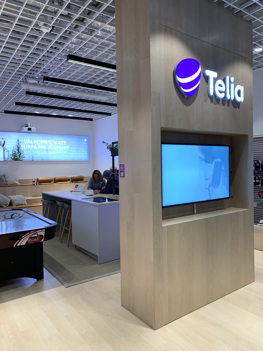 Idag är vi i <a href="/TeliaSverige/">Telia Sverige</a> butiken i Kongahälla Center och hälsar på. Vi pratar om #effortless kundupplevelse med Pernilla Lasu’s team och får se hur ett riktigt bra butikskoncept fungerar ⭐️ <a href="/CathrineJonsson/">Cathrine Jonsson</a>