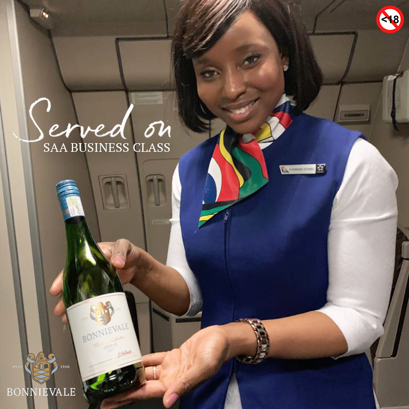 bonnievalewines's tweet photo. Bonnievale's The River Collection is now served on SAA Business Class.
This picture was taken of our Chenin Blanc on a flight from Brazil to Cape Town.
#bonnievalewines #rivercollection #flySAA
@flysaa https://t.co/2novem1EcG