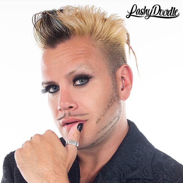 Nothing is flirtier than #guyliner and #lashydoodle #eyelashes make it easy to add that extra #pizzazz #Magic easy to put on, painless, and such #lashgoals #lashes Follow on social media or subscribe at lashydoodle.com for #earlybird pricing and … ift.tt/2ZXSBUL