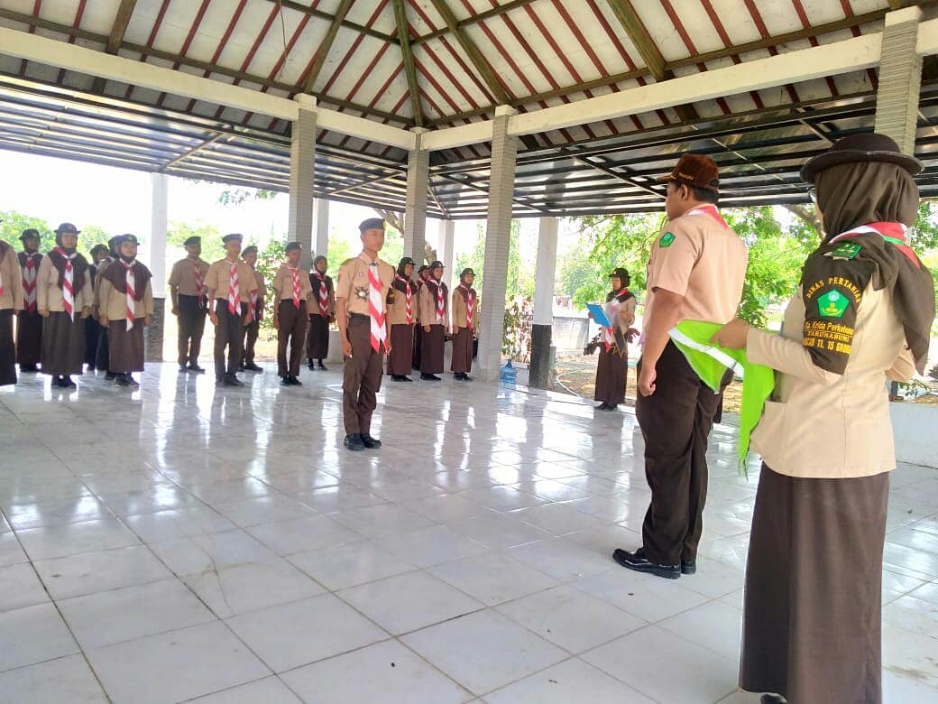 stb_grobogan's tweet photo. Sertijab Dewan Saka Tarunabumi Dinas Pertanian kabupaten Grobogan angkatan 15 Thn 2019

Bertempat d Dinas Pertanian 8 September 2019,dg kepengurusan Dewan Saka yg baru ini di harapkan dapat menumbuhkan bibit  Petani Muda yang kreatif n inovatif d bidang pertanian

@dispertan https://t.co/u1xPCiB7qq