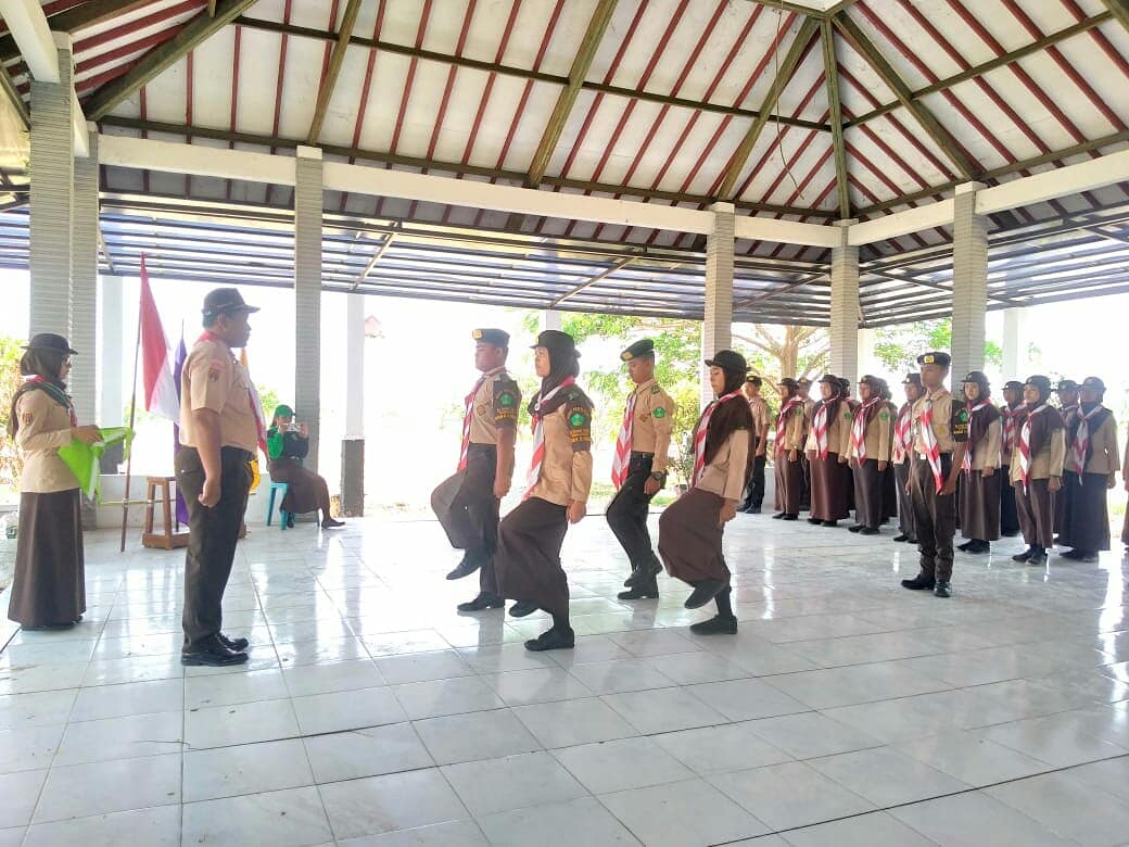 stb_grobogan's tweet photo. Sertijab Dewan Saka Tarunabumi Dinas Pertanian kabupaten Grobogan angkatan 15 Thn 2019

Bertempat d Dinas Pertanian 8 September 2019,dg kepengurusan Dewan Saka yg baru ini di harapkan dapat menumbuhkan bibit  Petani Muda yang kreatif n inovatif d bidang pertanian

@dispertan https://t.co/u1xPCiB7qq