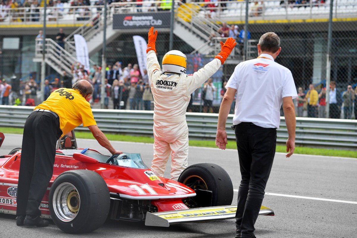 HugoScheckter's tweet image. Incredible weekend celebrating @JScheckter’s 40th World Championship anniversary at the #ItalianGP in Monza, made much more special by all 6 of us kids being there! #F1 Photos by @MSI_Images