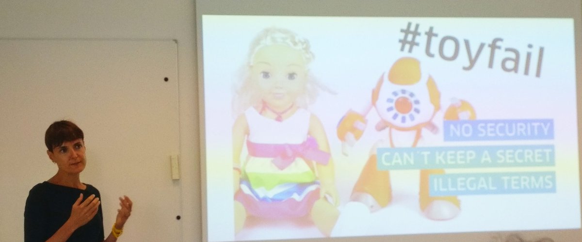 CognitiveDay's tweet photo. Another exciting talk at the @interact_minds center, Aarhus! Giovanna Mascheroni on the Internet of Toys and the datafication controversy revolving around smart toys. @giovannamas https://t.co/AovzcFKt1z