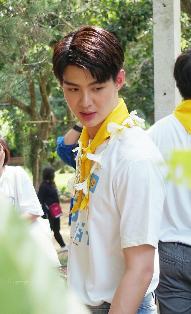 PairYeongA's tweet photo. มองต้นตะเคียน(คู่)ที่ปลูก 
สายตาบั่บ...หล่อทะลุใบไม้ ไปเล๊ยจร้าา !!
🍃🌾☘
Me/ เลียจอ 👅

#LEPANxWhyRU 
#คนดีอาสาทำดีbyLepan
#WhyRUTheSeries https://t.co/Bn9rSiyHY0