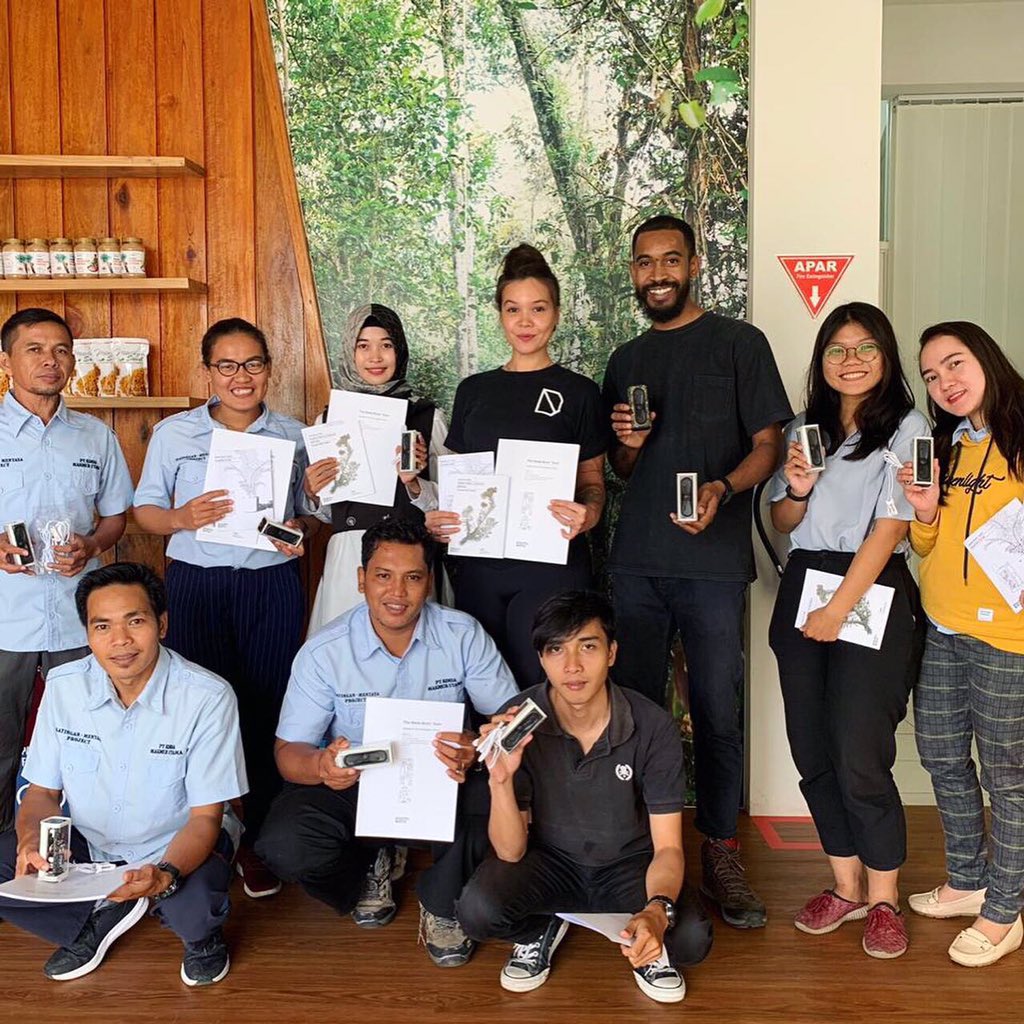 to bring awareness to the life force in nature, Digital Nativ @digitalnativ conducted a workshop for #katinganmentayaproject staff in sampit #centralborneo on how to capture plant energy and convert it into musical notes. very exciting project! #creativetech #scienceexploration