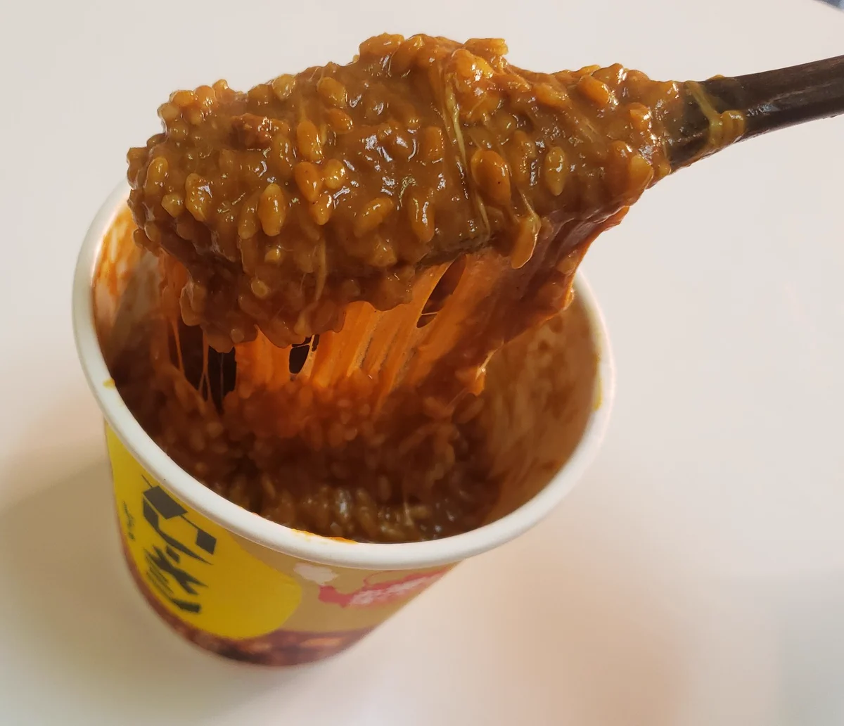 カレーメシとさけるチーズが最強!!ネオジャスティスチーズカレーメシ!!!