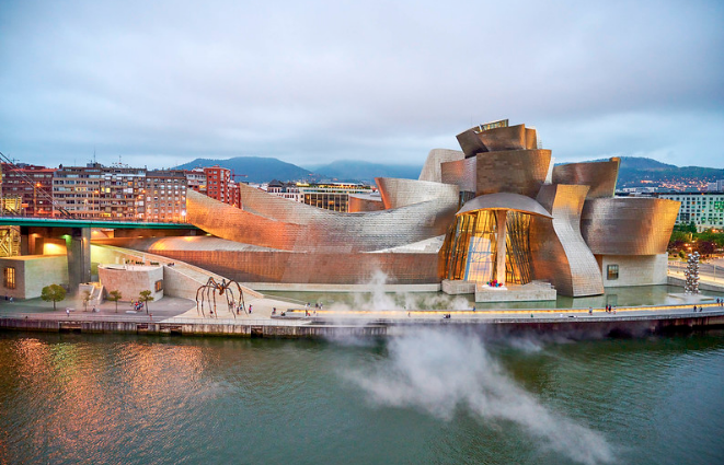 MuseoGuggenheim's tweet photo. Not our words, but Philip Johnson’s, winner of the first Pritzker Award (the “Nobel” prize in architecture) and one of the most influential US architects of the 20th century: “The Guggenheim Bilbao is the best building of our time.” https://t.co/bih48ScuDe