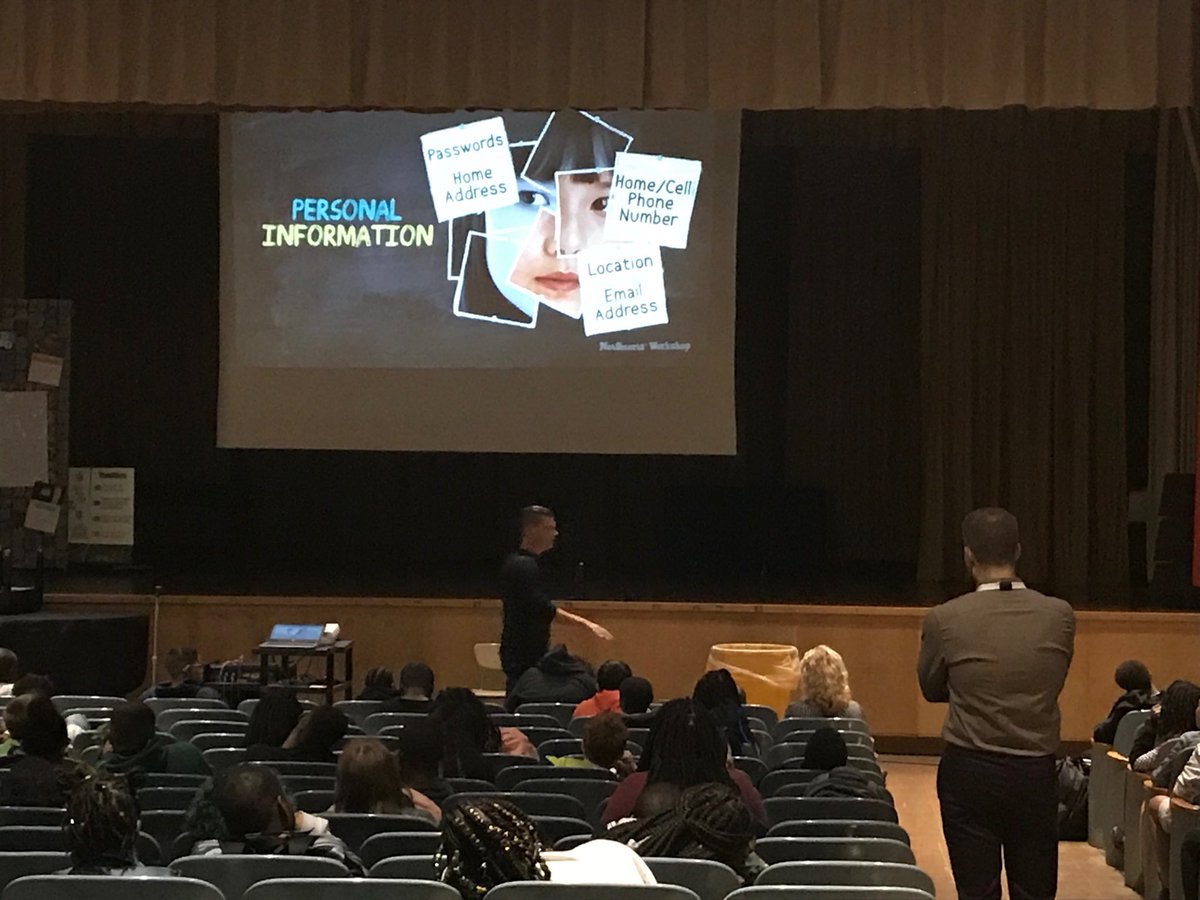 ClaryCougarSCSD's tweet image. LMS ⁦@mpasternak629⁩ teaching our 7th Graders about safe and secure internet usage. #SCSDsuccess