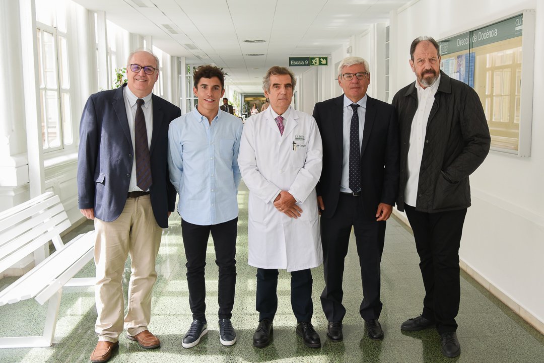 hospitalclinic's tweet photo. Avui hem presentat el #CLÍNIC Eye Training Center, una àrea de formació en oftalmologia que s'obrirà a professionals de països del 3r món a través del programa #LearnForSight. Moltes gràcies Josep M. Pou, @marcmarquez93 i @queconovell pel vostre suport! 👉🏻 https://t.co/UZkDYAWihl https://t.co/RrEEeOqVxZ