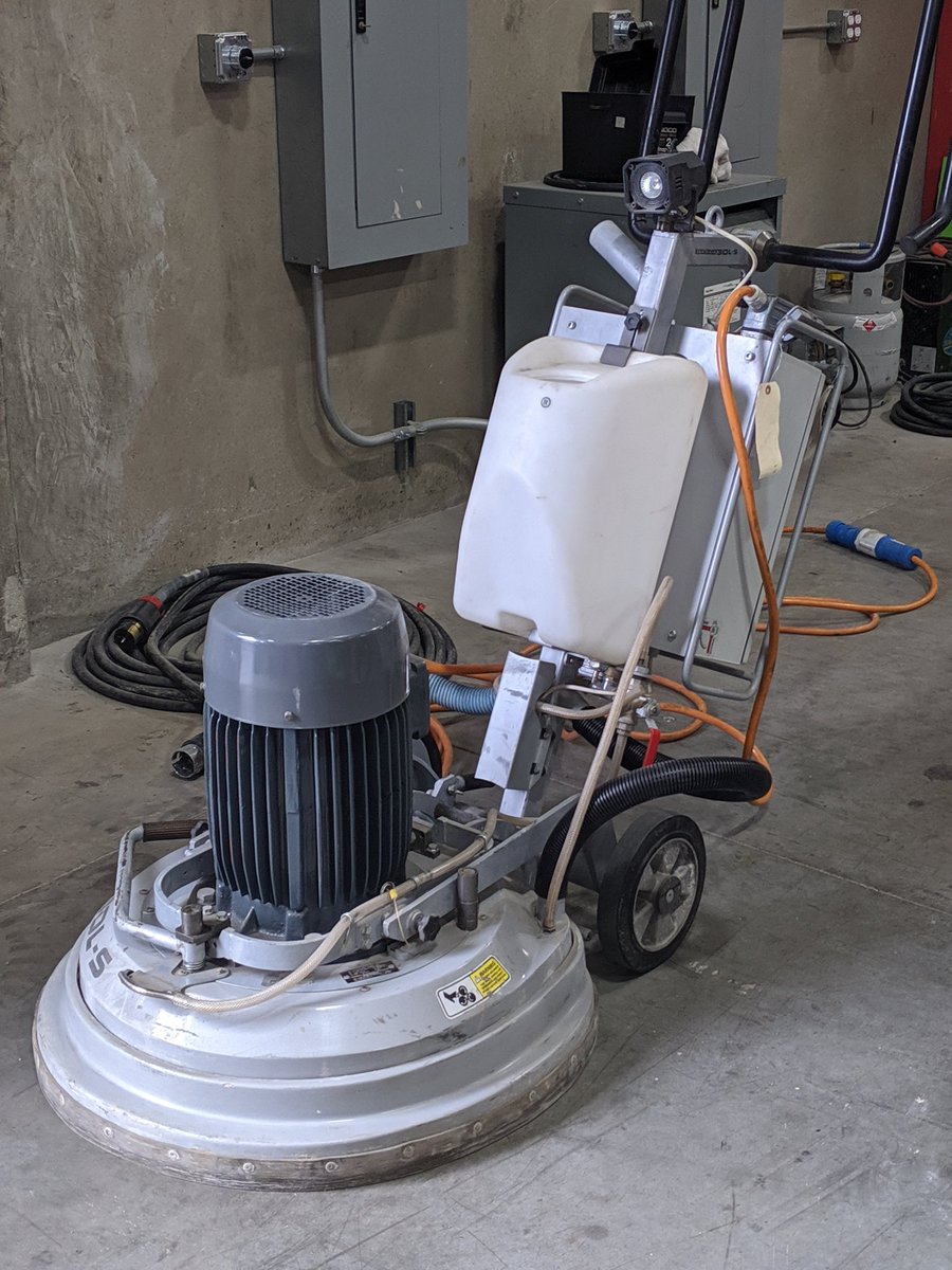 Lavina 30L-S.  150 hour rental unit.  Call for pricing #lavina