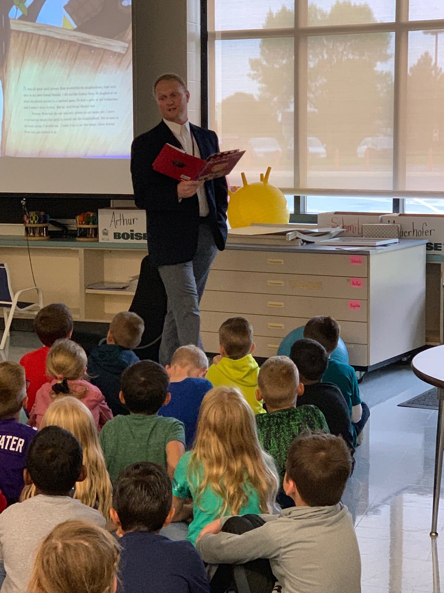 cbarthur96's tweet photo. Mr. Olson shares a valuable lesson in the story Enemy Pie with our LME 2nd graders! https://t.co/Cic5qSwFZe