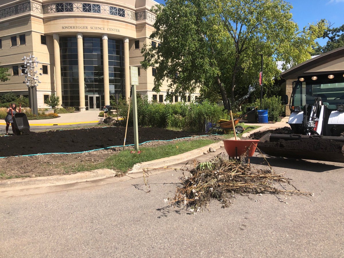 ECFacilities's tweet photo. The Edgedome prairie garden has been transformed into a pollinator garden. After grading the soil, the Landscape and Grounds staff, along with some volunteers, planted dozens of milkweed, butterfly weed and many other native plants. https://t.co/g0cmsKvHnU