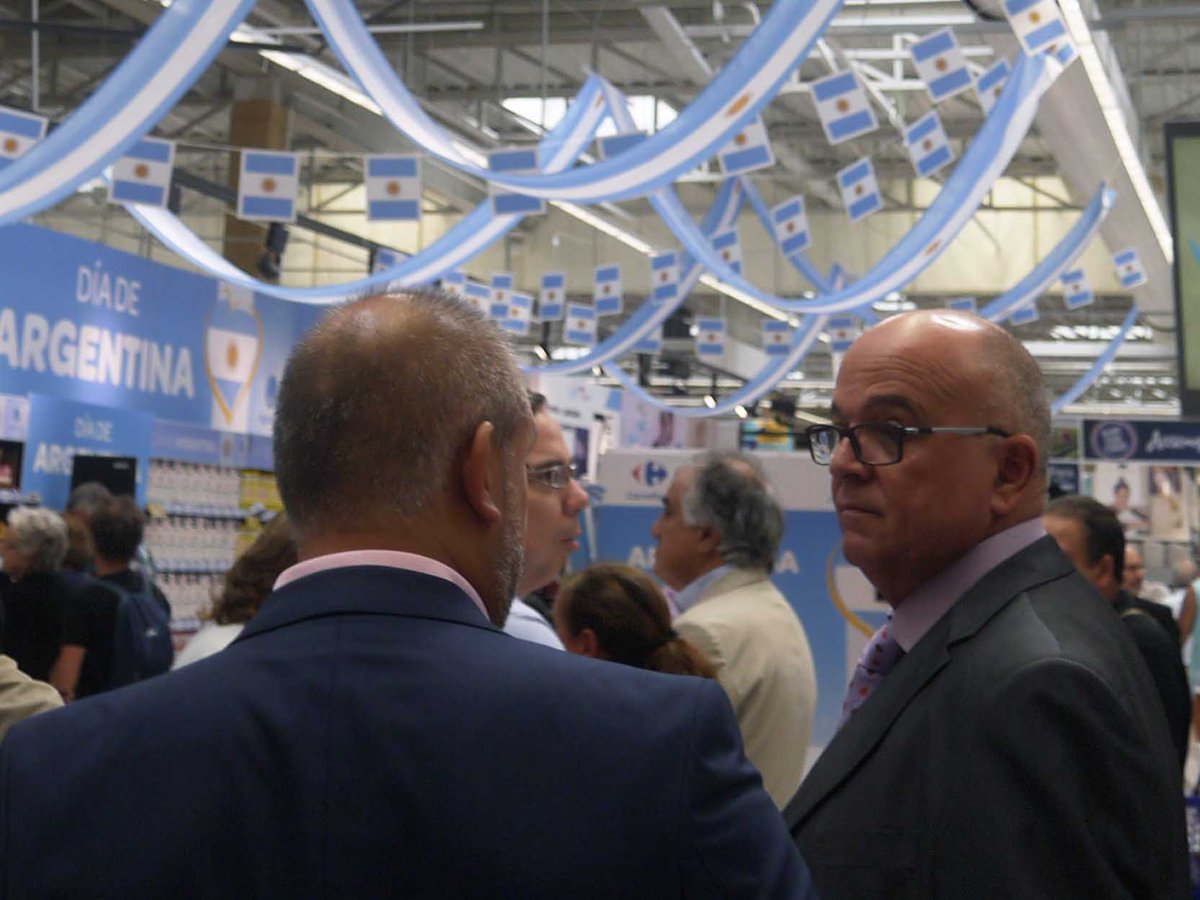 Mercaimpex's tweet photo. El pasado viernes 30 de agosto en Carrefour Majadahonda, presentamos nuestros cortes de carne argentina con motivo de la inauguración del "Día de Argentina". https://t.co/CWMHHZRbEn
