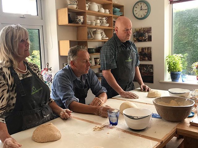 canterbakingsch's tweet image. We have a Basic/Artisan Bread Workshop on the 17th September I will also be introducing Sourdough Bread we still have a few spaces available link in bio #breadmakingclass #sourdoughcrazy #heritagegrains #realbread #sourdoughseptember #millinggrains #cant… ift.tt/2UGp80R