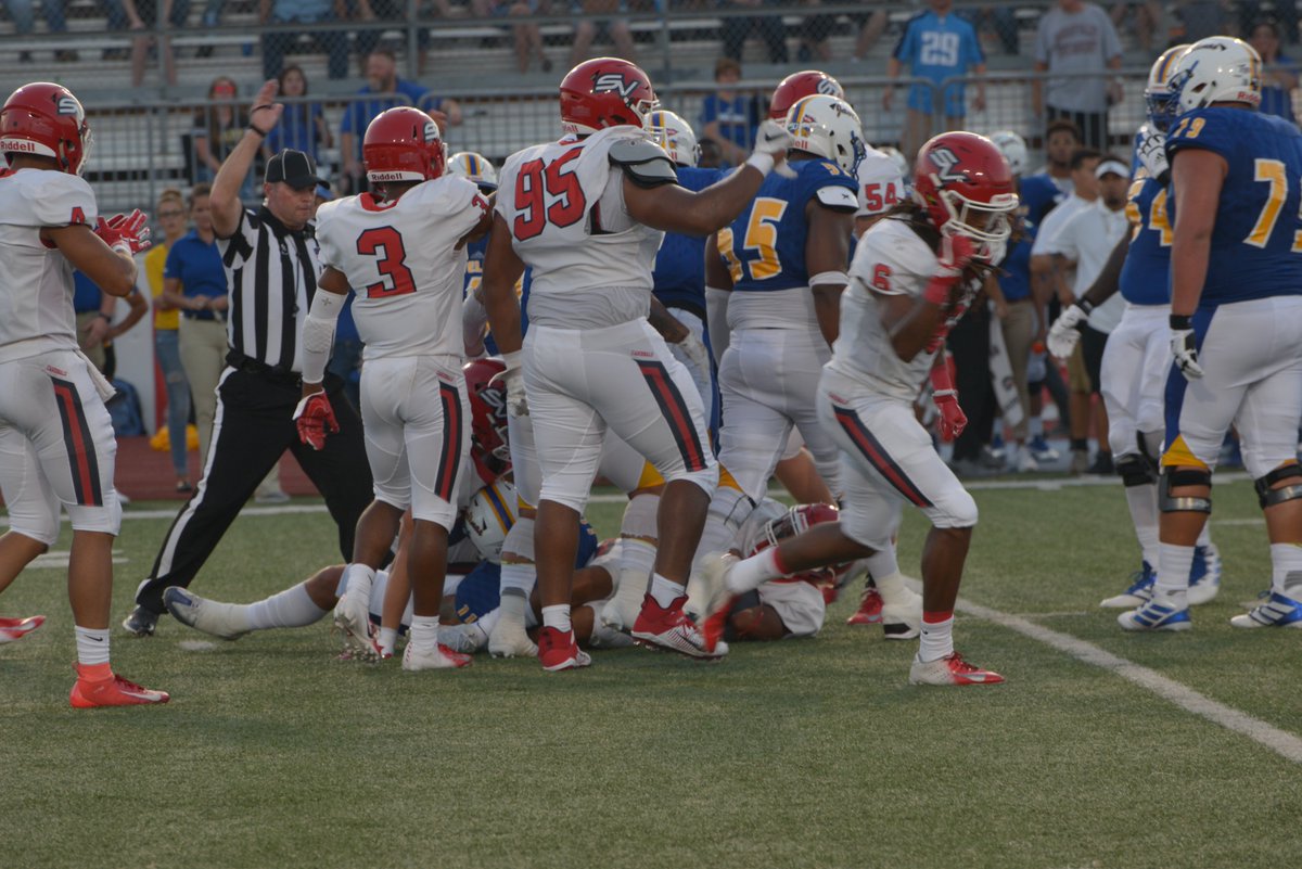 svsu_football's tweet photo. DOMINATING PERFORMANCE by @DB_McKeown's Defense against Texas A&amp;M Kingsville. 8 Turnovers (3 INTs, 2 Fumble Recoveries, 3 Turnover on Downs) including Marvin White's ELECTRIFYING 71 yard INT returned for a touchdown!! #GetTheBall #GetTheBuffs #EarnIt😎 https://t.co/hUXN98w5EC