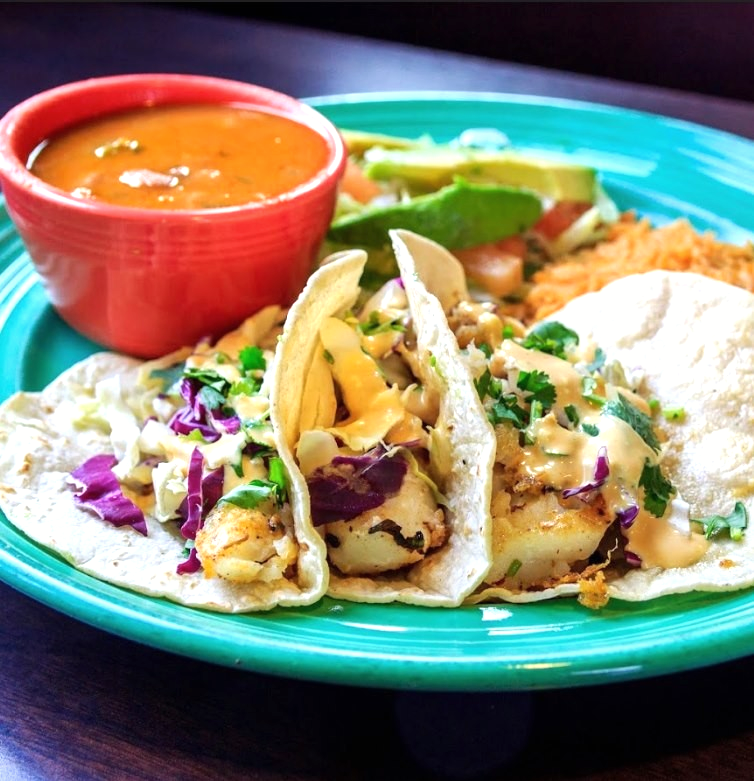 LasPalapasTPC's tweet photo. Oooooh! Try our Wild Caught Cod, Grilled or Panko Breaded, served on homemade corn tortillas, covered with a mild savory sauce and topped with cabbage, cilantro and sliced avocado. Served with Mexican rice and Charro Beans.

#laspalapastpc #mmmmgood #fishtaco #wildcod #sanantonio https://t.co/pqfj38z56C