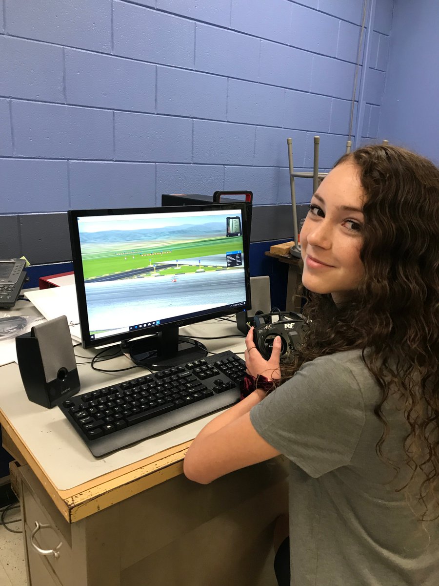 LamarCoCTE's tweet image. Students in the new Drone (UAS) class are perfecting their piloting skills with lots of practice, practice, practice! #realskillsLCCTE #differencemakerLCSD