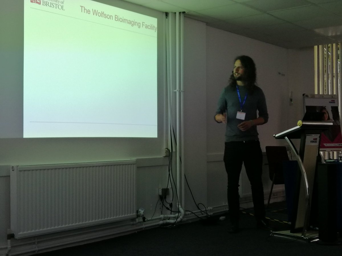 AaronJonScott's tweet photo. Stephen Cross from @Bioimaging_Bris giving us a rundown on our amazing imaging facility @BristolUni and moving on to his bespoke image analysis work.
Time to focus π§
#SWZM19 https://t.co/ZIusLyt0mH