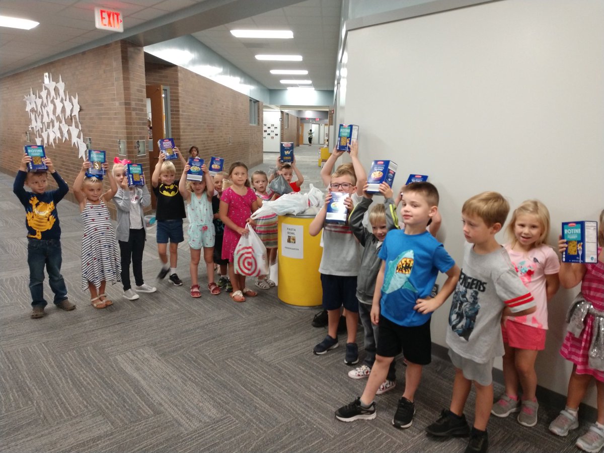 mrspeterskg's tweet photo. Can you say PASTA!!! Don't forget to bring in your donation by Friday!!  @NBEbulldogs #BulldogsConnect #KidsHelping @PastaBowl2019 https://t.co/SE2ZcgQnGY