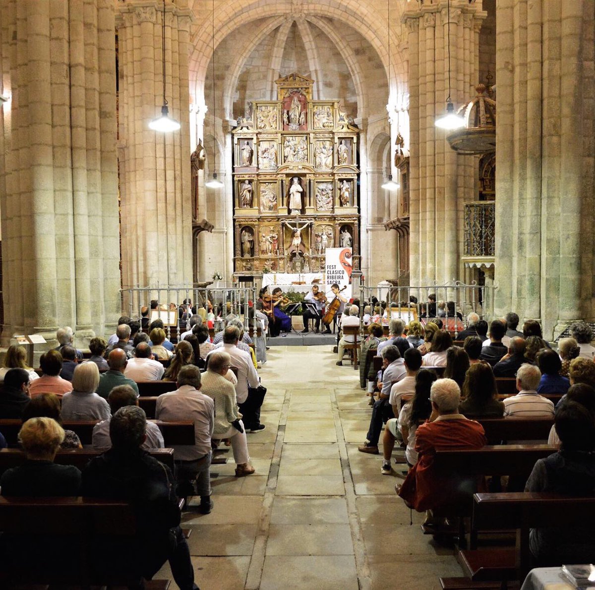 RectoralAmandi's tweet photo. Los municipios de A Peroxa y de Nogueira de Ramuín acogieron este fin de semana el #Festival @RibeiraSacraC, evento que trasladó la música clásica a lugares emblemáticos de la provincia de #Ourense 🎼🎻
¡Gracias a todos aquellos que este fin de semana disfrutaron del evento! https://t.co/nqc3DJGF4I