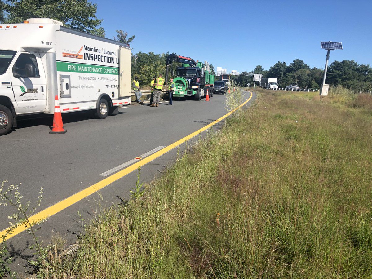 Mrpipejetter's tweet photo. Drainage investigation on the interstate ramp last week as one of our #cctv units hunt #outfalls. All of our operators know what the meaning of #safety #MS4 #IDDE are. We clean, investigate and locate in all size pipes. #NASSCO https://t.co/ghAHLaeJtB