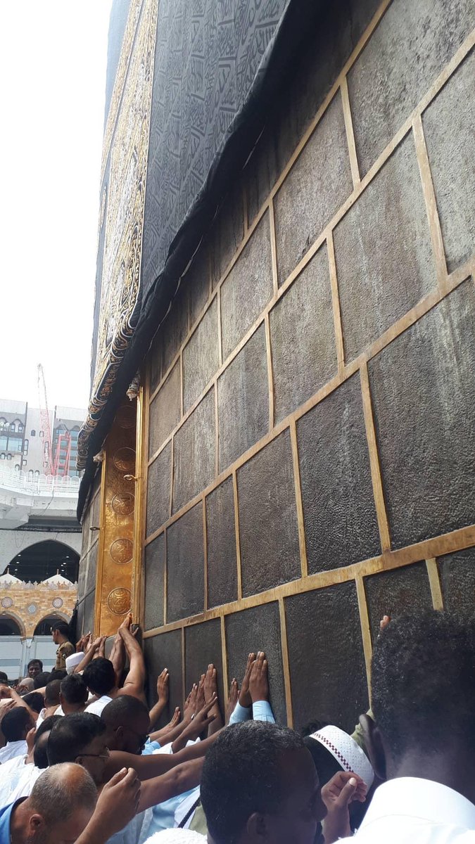 pnda__'s tweet photo. Let me bless your TL with recent pictures of the KAABA I took. https://t.co/ZdsG1dOCDT