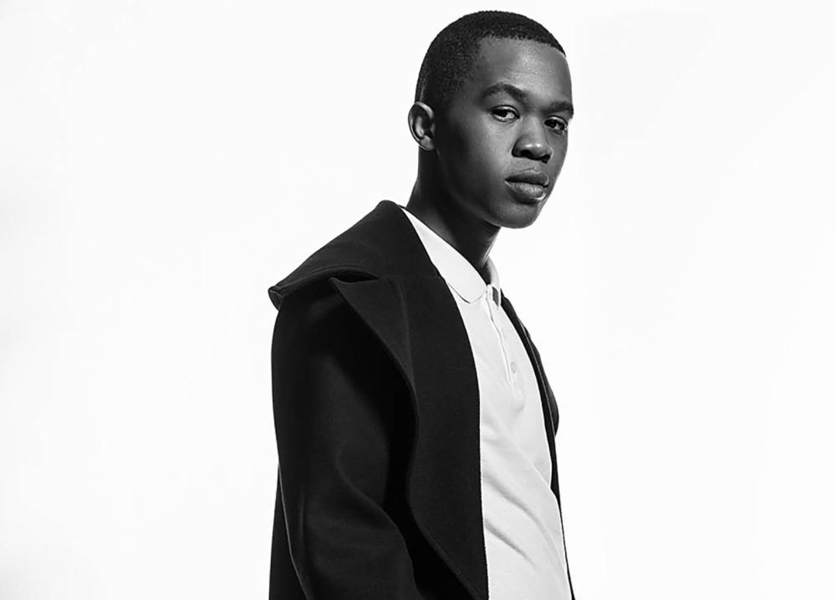 AfricaFactsZone's tweet photo. 25-year-old South African Designer, Thebe Magugu beat 1,700 competitors to win the 2019 LVMH (Louis Vuitton Moet Hennessey) prize in London, UK. He is the first African winner of the prize. https://t.co/rc2gTH1yeJ