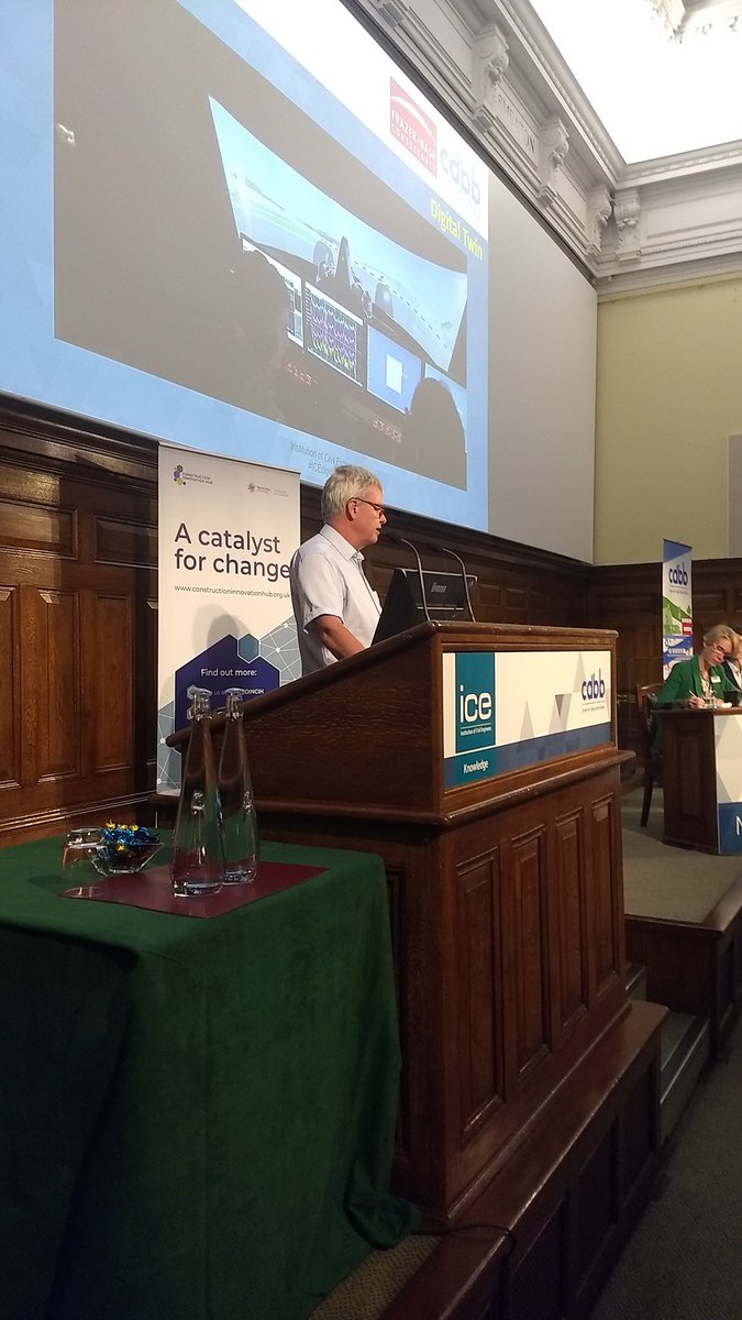 Peter van Manen, Frazer Nash, talking about how F1 use #digitaltwins, or 'simulation and analytics' as they called it. Audience are fascinated. #NDTDay #ICEDigitalEng