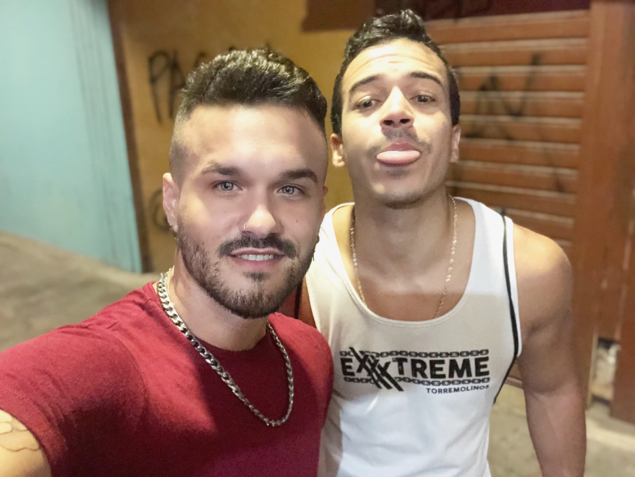 Con @JMirandaP_ en @Exxxtremecruis1 gran persona ? #torremolinos #Gaymalaga https://t.co/ETpcsMigkk