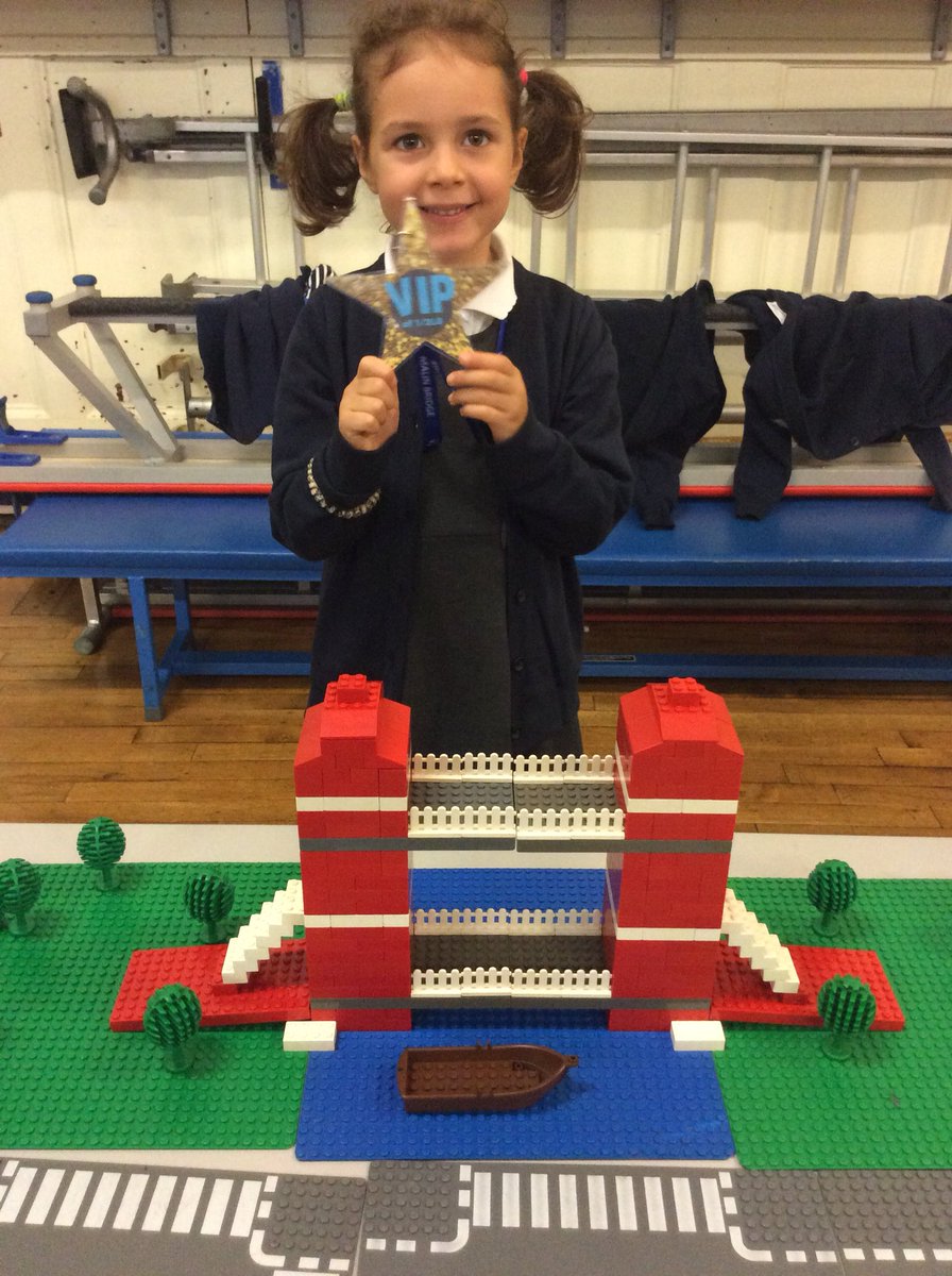 mrslocking's tweet photo. Our very polite VIP is very proud of her Tower Bridge. https://t.co/96aZLVcw8P