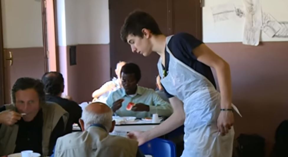CEI_news's tweet photo. #Serviziocivile: taglio di 20mila posti nel 2020.
#9settembre #giovani #bando2019 @pcm_giovani_scu @Esseciblog @CaritasItaliana @RapprSCN
https://t.co/C4s9H3TbfL https://t.co/Vq0cWTbhSY