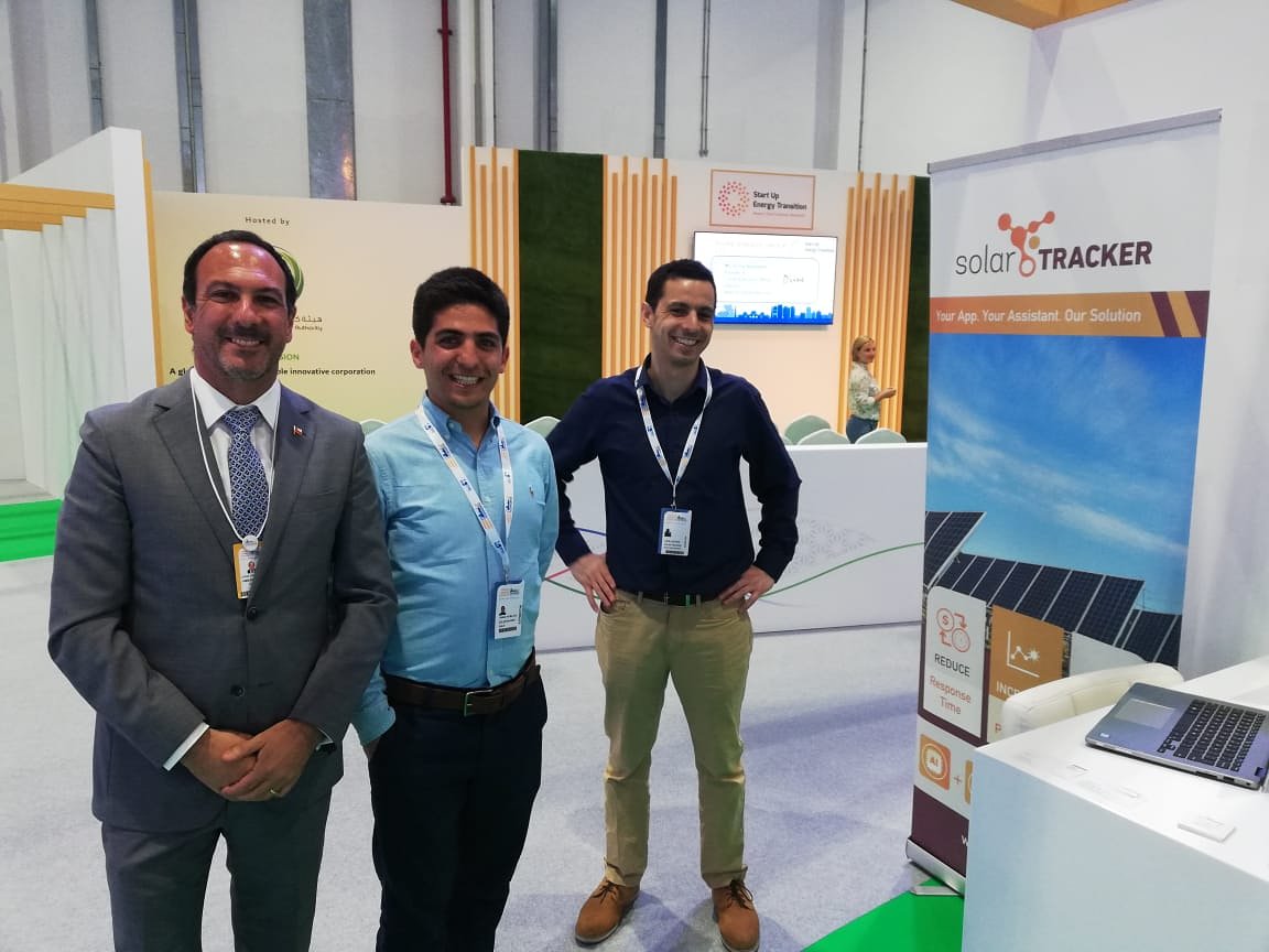 SolarTrackerCL's tweet image. We are happy to be in Abu Dhabi,  sharing with other  99 start-ups , our work AND technology to enhance Energy transition.
Also we got the warm welcome of @j_daccarett! 
@WECouncil @EmbaChileEAU