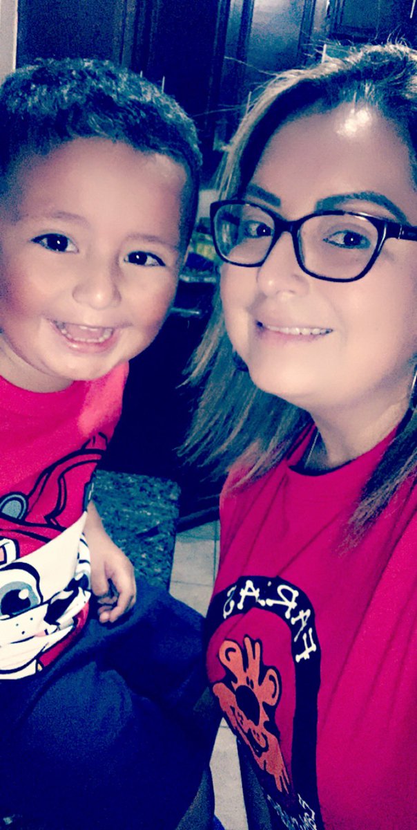 Cindytristan's tweet photo. Empezamos la semana con el color rojo en @FARIASECC para celebrar el inicio de #FariasColorWeek @lauraib0613 #Pk3 #Room2 Starting the week with the Color Red for color week . https://t.co/08pUhHURho