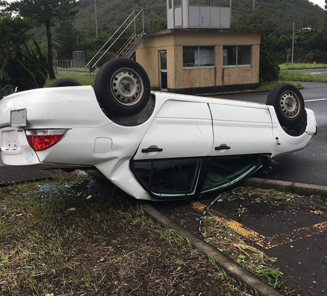くらまるくん 倉敷中庄自動車学校非公式 東京から遠く離れた島にある自動車学校は台風でこのような被害を受けてるみたいです これでも明日は入校があるそうなんですが大丈夫なんでしょうか 中止にして復旧されることを望みます 怪我人とかはいなかっ くらまるくん 倉敷中庄自動車学校非公式 東京から遠く離れた島にある自動車学校は台風でこのような被害を受けてるみたいです これでも明日は入校があるそうなんですが大丈夫なんでしょうか 中止にして復旧されることを望みます 怪我人とかはいなかっ