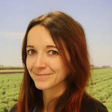 EnviroTeresa's tweet photo. #yourlevy PESTS: Charlotte Rowley (@CHC_Rowley) is your go to person @TheAHDB for all things pests, inc. CSFB, aphids, BYDV, slugs, beneficials, IPM, pollinators and more. With IPM becoming very important - feed in your research ideas to Charlotte. https://t.co/tNQ5bYF4e7 https://t.co/bOxoXtXRR1