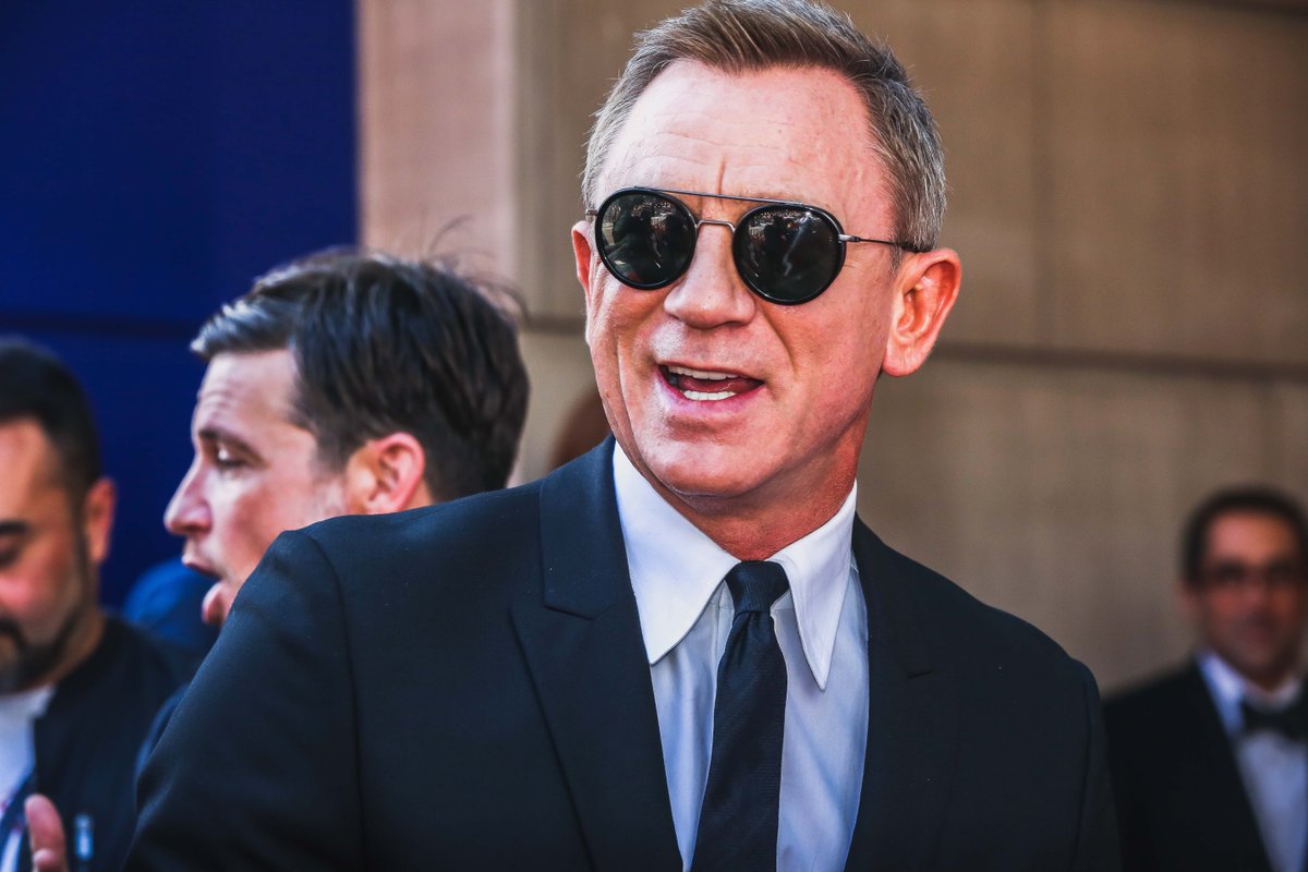 MylesHerod's tweet photo. Some of my favourite photos from the #TIFF2019 red carpet premieres of @KnivesOut and @MarriageStory this past weekend. And there's still a week to go! @TIFF_NET (shot for @WerADDICTED). https://t.co/RfQbGY8cSk