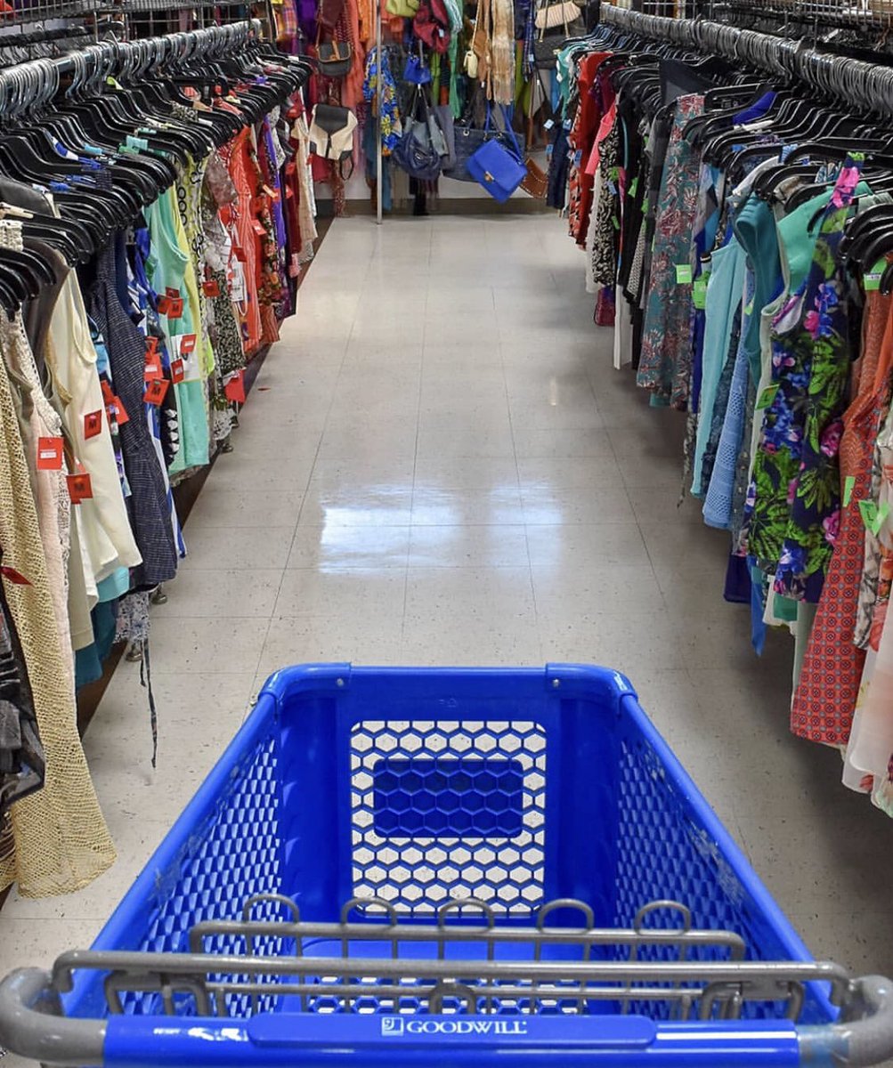 GoodwillMidMich's tweet photo. What will you fill this cart with today?
Happy Shopping! #youshopsomeoneworks #treasurehunting https://t.co/TEvxL83hUF