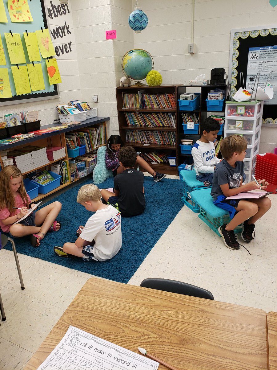 LCPScounselor's tweet photo. Working on listening skills using specific directions to replicate a simple shape drawing #SpottedAtLow
@LowesIslandElem https://t.co/BdWr3UF7Zr