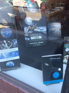 mitpress's tweet photo. #spacenerdalert - "Mission Moon 3D" and "Spaceflight" are celebrating a year of space race milestones in the front window at @UPB_Berkeley.
Mission Moon 3D: https://t.co/XP2kQgdRCF
Spaceflight: https://t.co/T97CHpCItm
@deicherstar @DrBrianMay https://t.co/K3yNvtHiRH