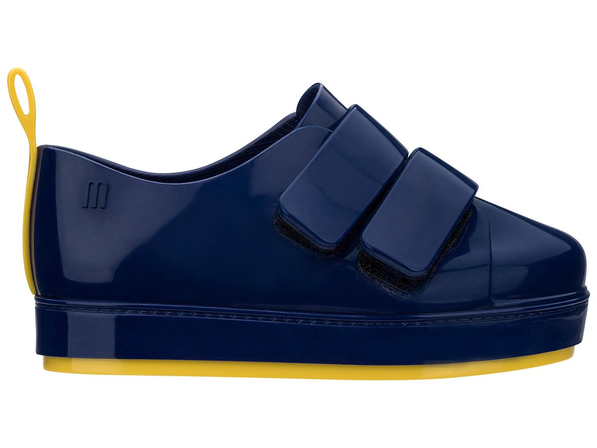 Salvação das mamães. Combina com tudo e está com peço reduzido. Vem conferir!
#minimelissa #melissa 
lojamelissa.com.br/mini/32696-min…