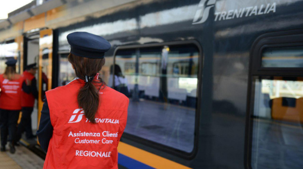 Sostenibilità, lavoro, PIL e turismo: il trasporto ferroviario regionale per far crescere il Paese.
Presentato a #Cernobbio lo studio condotto da <a href="/Ambrosetti_/">The European House - Ambrosetti</a> in collaborazione con #FS Italiane ➡️bit.ly/FS_Cernobbio