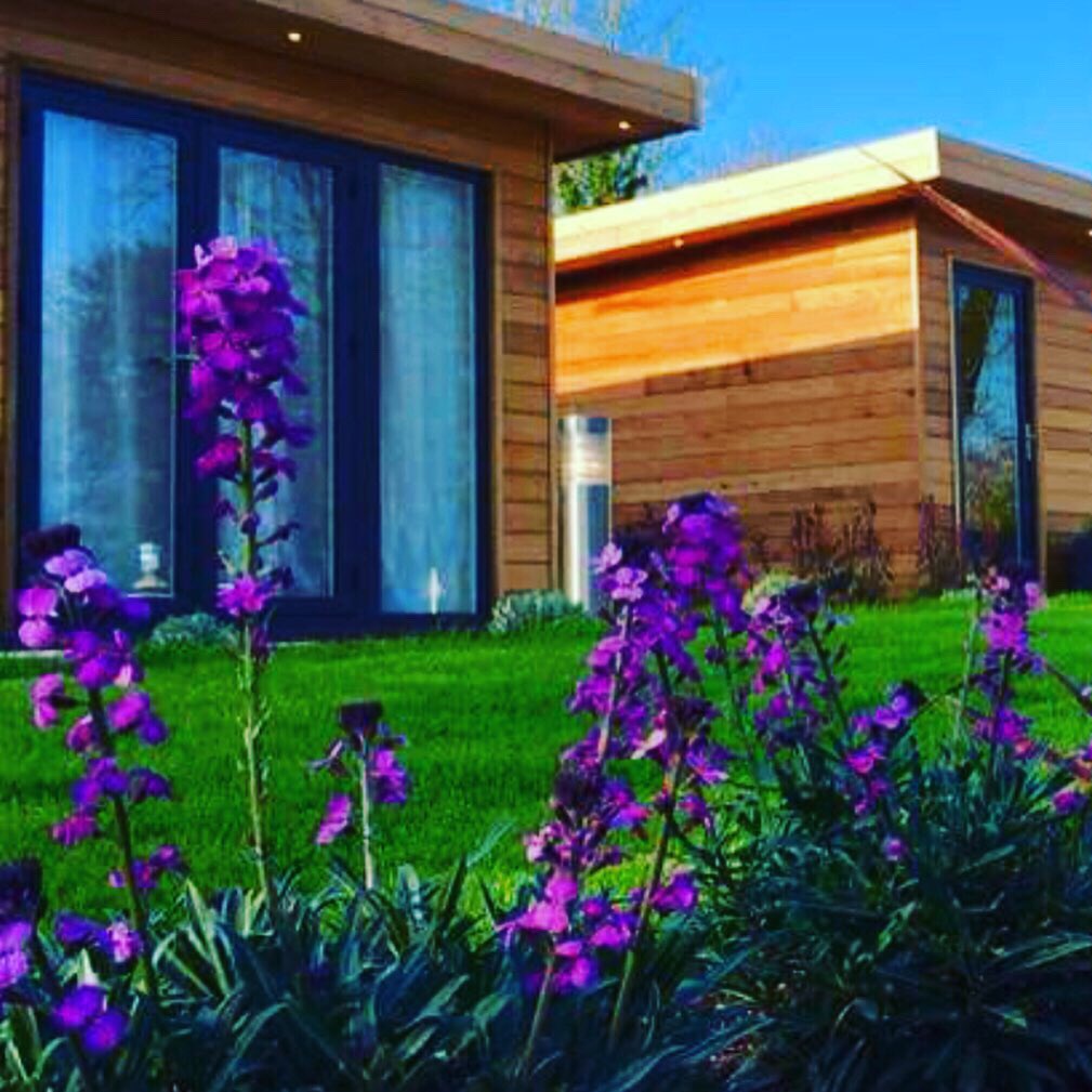 Roompods's tweet image. Add an additional income stream to your business. 
Our modular accommodation pods can be sited with minimal foundations and mess. This provides a fast, convenient ‘plug &amp;amp; play’ solution.  #extraaccommodation  #restaurants #weddingvenues #golfclubs