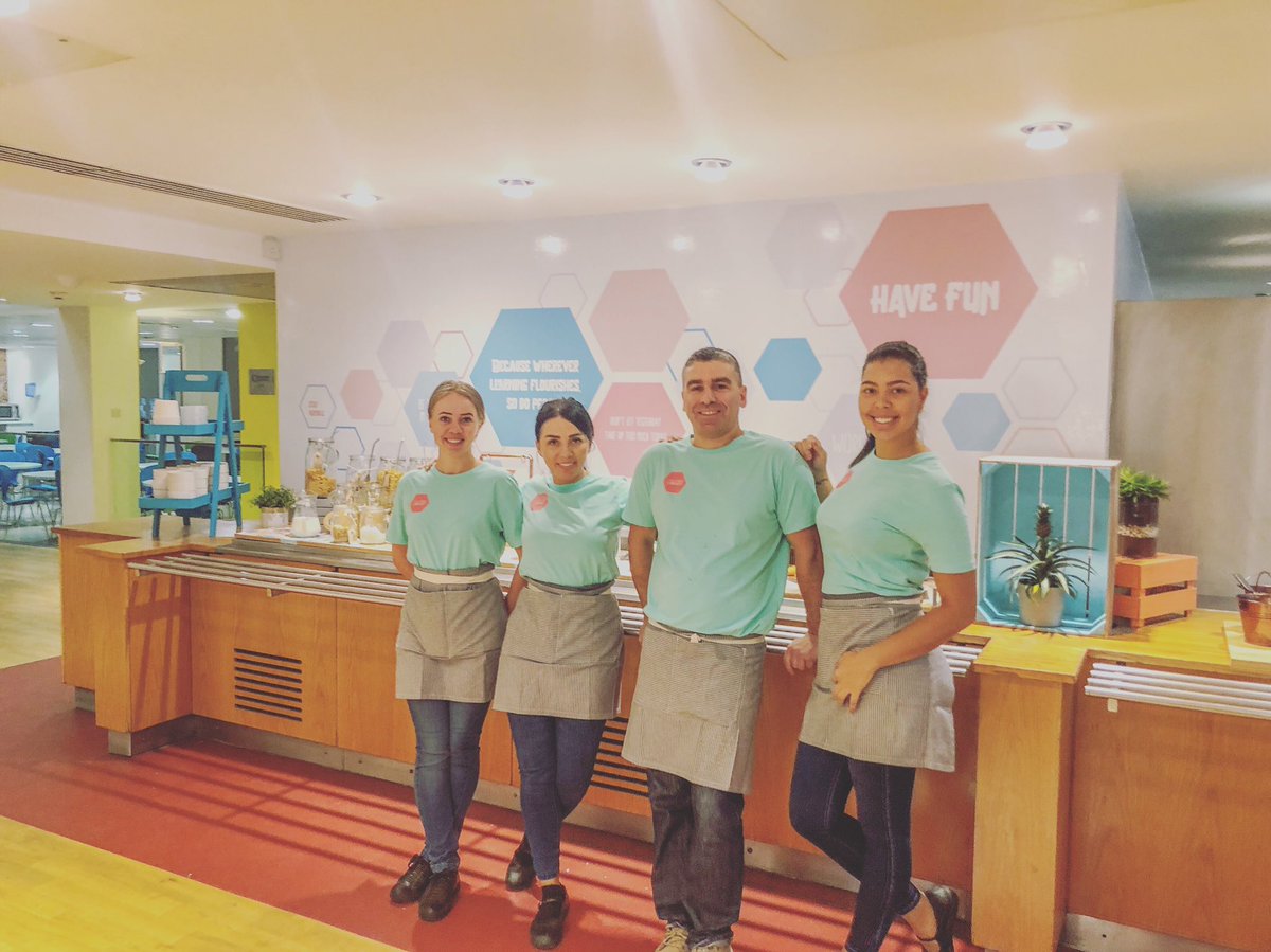 thelibrary_uk's tweet photo. 🤩🙀💥Our amazing team is all beautifully dressed up with their new uniforms... pop down at The Library restaurant #80Strand to see the transformation🤩🙀our Makeover SQUAD have done over the weekend
#londonstorey #welovethisbusiness #80strand #welovewhatwedo #wicked https://t.co/JEC3NLdS34
